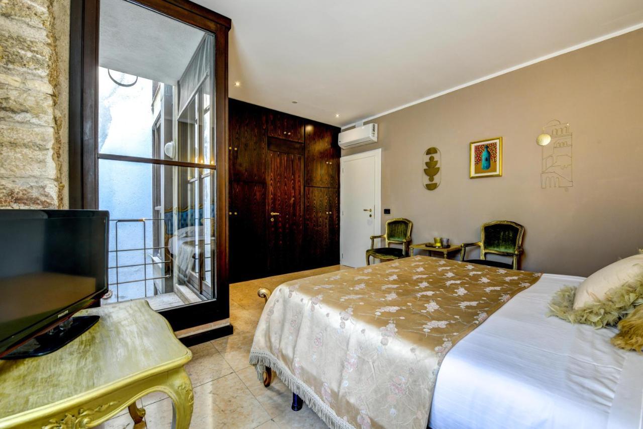 Prestige Suite Sirmione Bagian luar foto