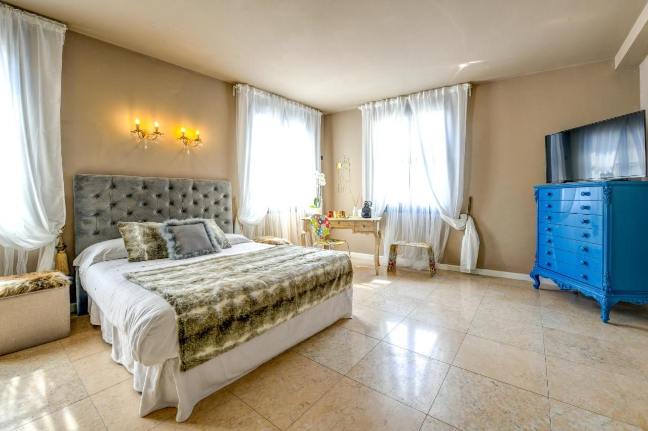 Prestige Suite Sirmione Bagian luar foto