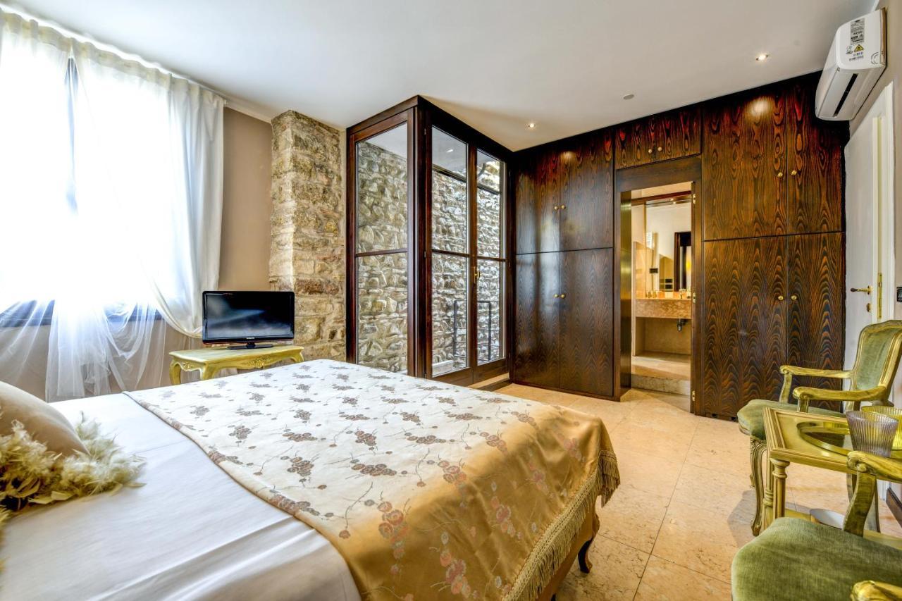 Prestige Suite Sirmione Bagian luar foto