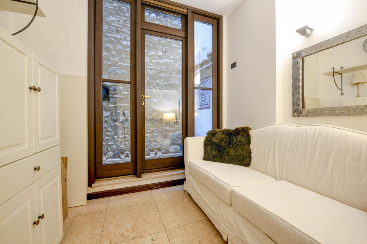 Prestige Suite Sirmione Bagian luar foto