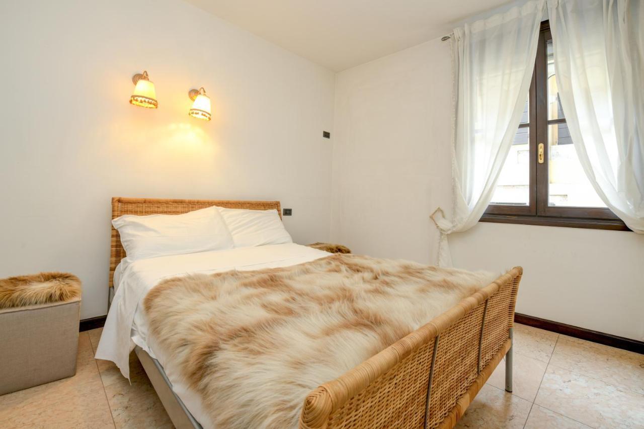 Prestige Suite Sirmione Bagian luar foto