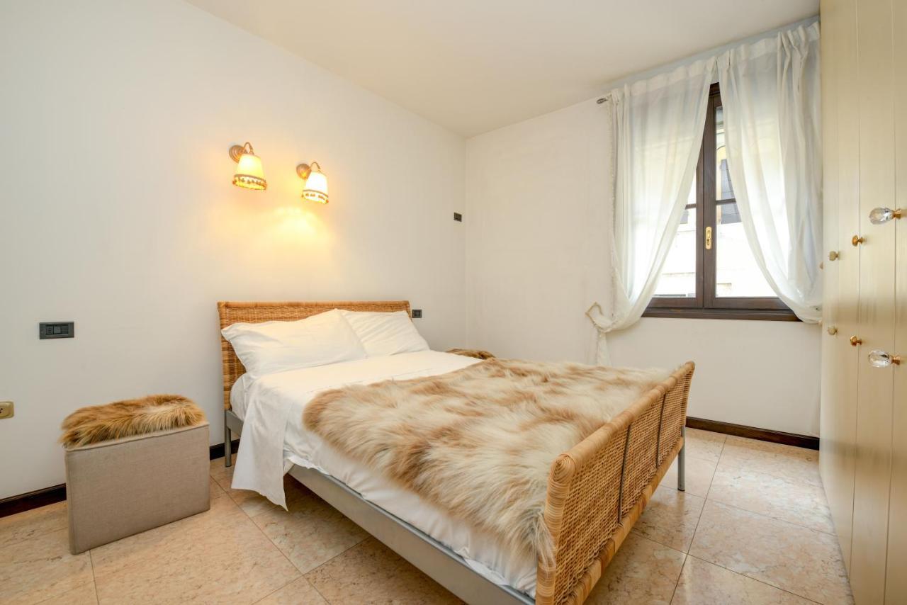 Prestige Suite Sirmione Bagian luar foto